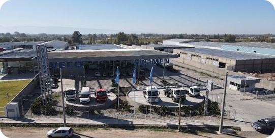 Vista aérea de un concesionario IVECO