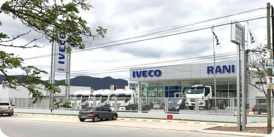Fachada de un concesionario IVECO